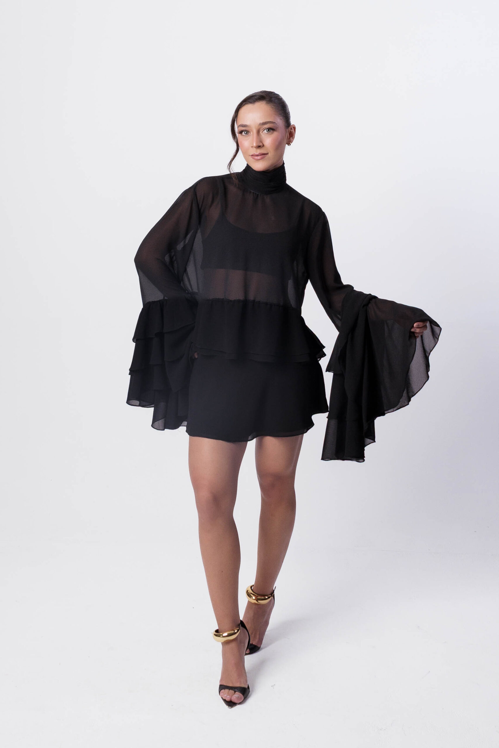 Blusa Gola Alta Babados Preta - Imagem 6